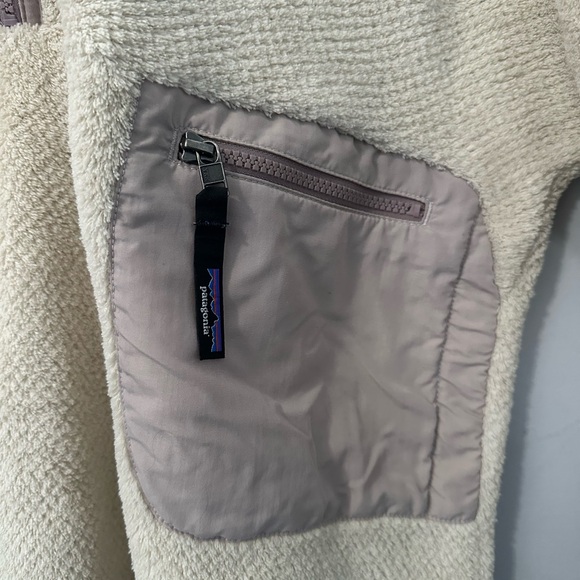 Patagonia Women's Cream Teddy Jacket - Picture 3 of 5